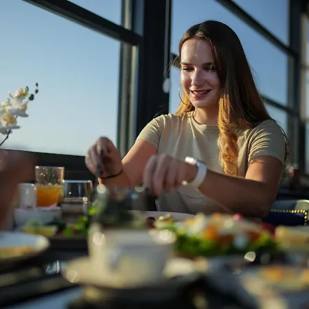 Leslion Luxury Hotel