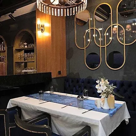 Leslion Luxury מלון