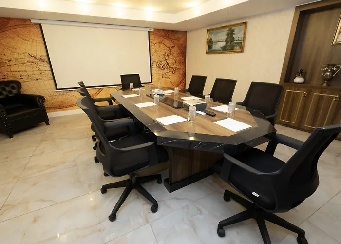 Leslion Luxury Hotel 3*