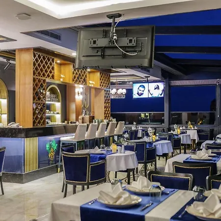 Leslion Luxury מלון